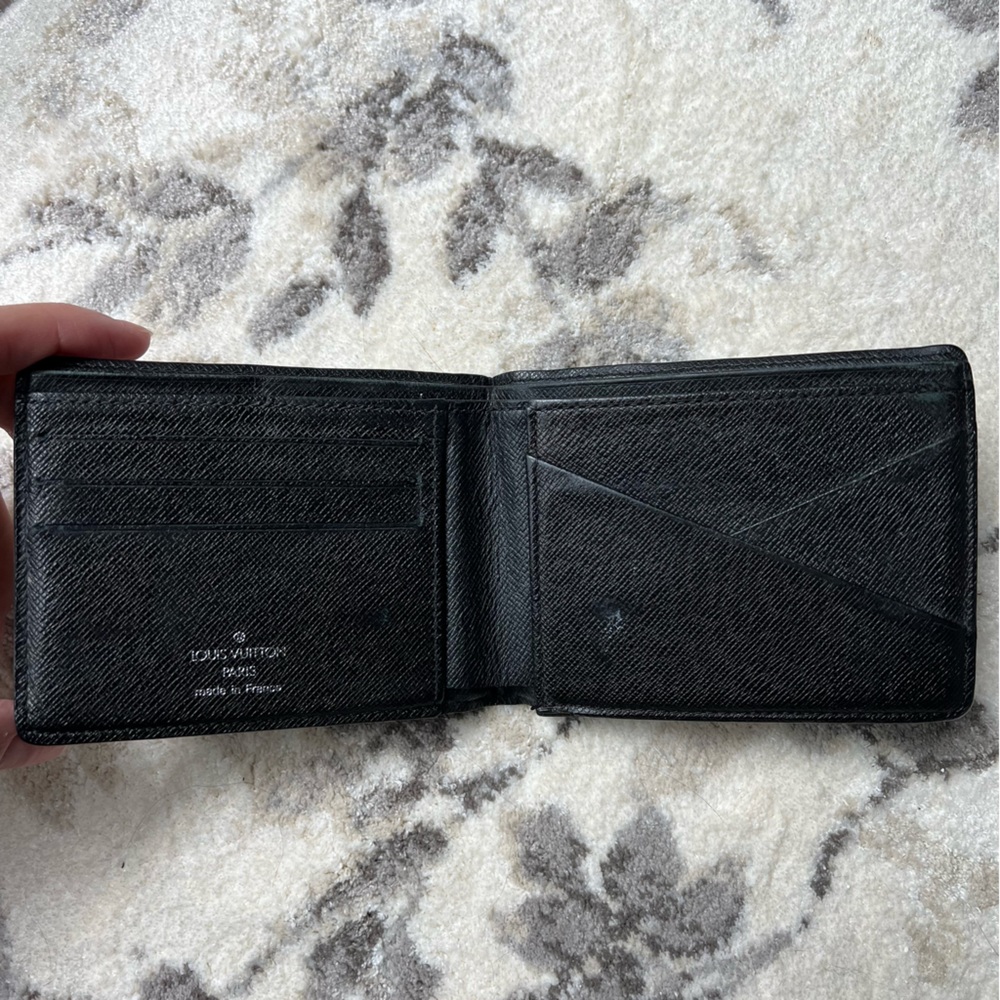 Louis Vuitton Men’s Black Damier Wallet - Picture 5 of 7
